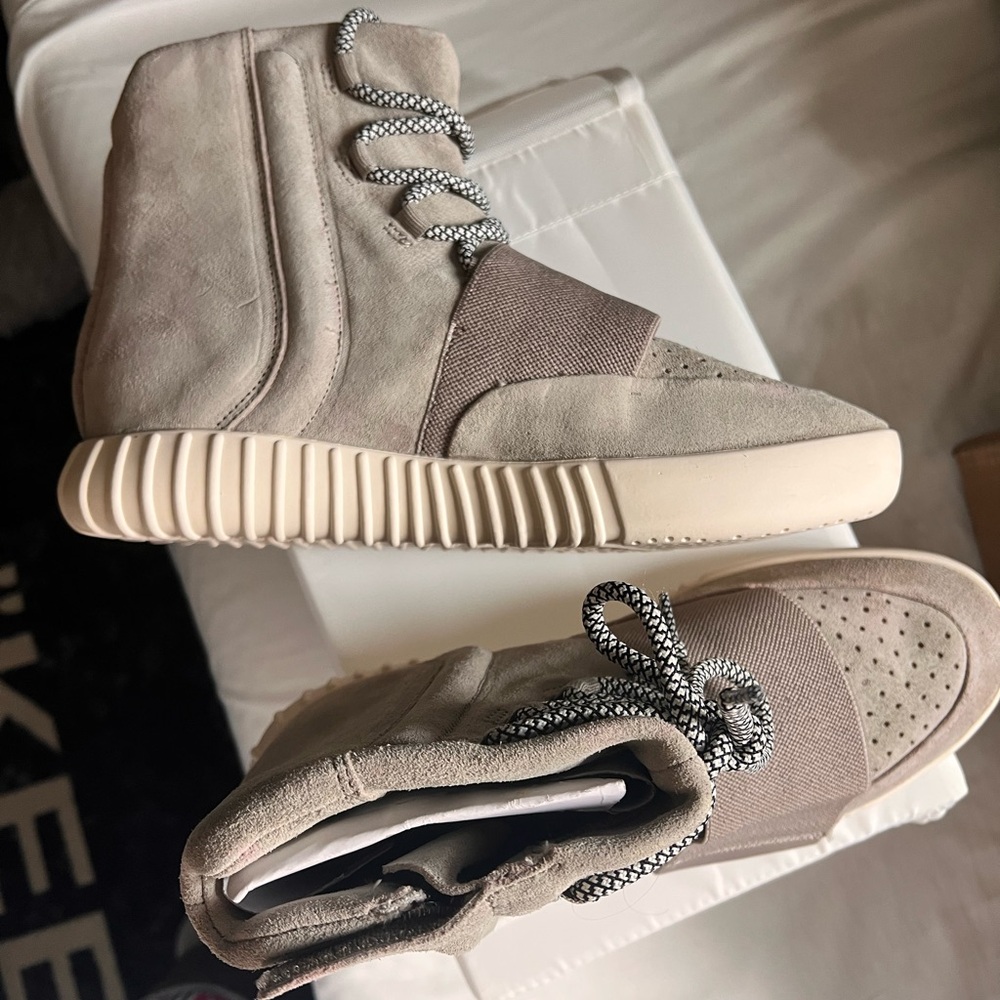 Suede High-Top Women’s Sneakers in Light Taupe